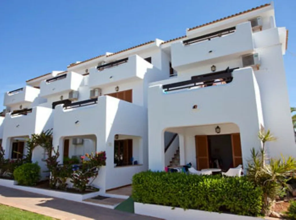 Apartamentos Cristina Villas contacts